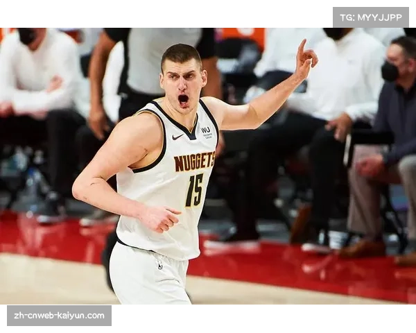 约基奇29.2分12.3板11助准三双,高位策应重塑中锋角色